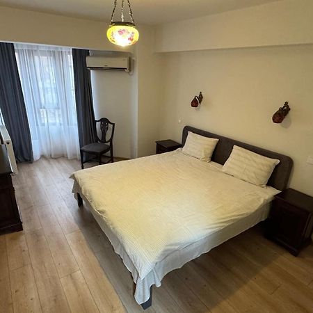 Hotel Majestic ياش المظهر الخارجي الصورة