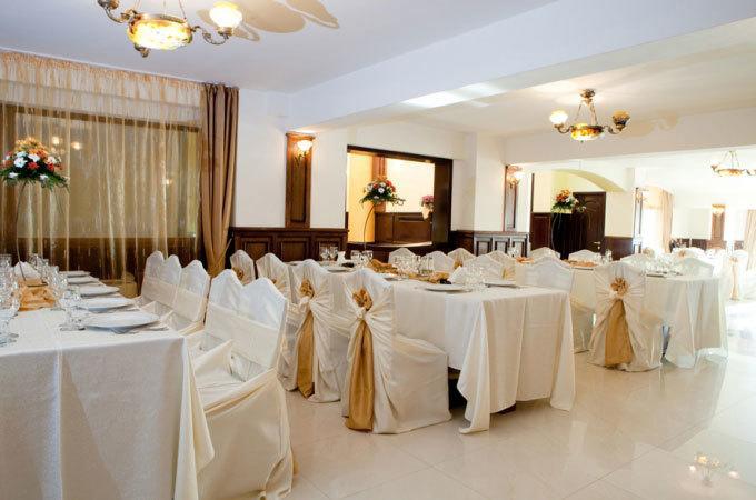 Hotel Majestic ياش المظهر الخارجي الصورة