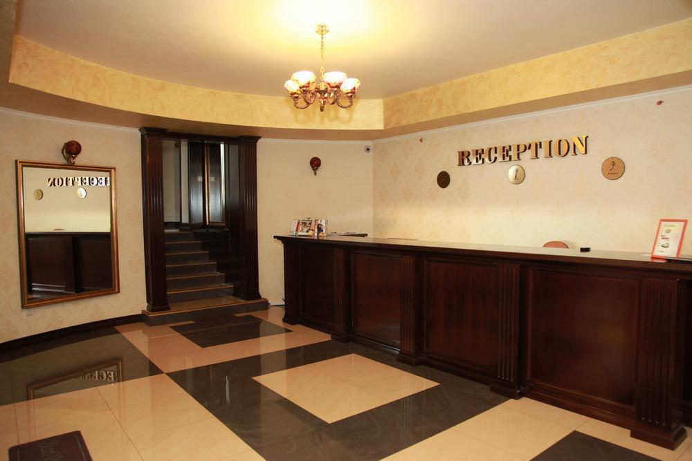 Hotel Majestic ياش المظهر الخارجي الصورة
