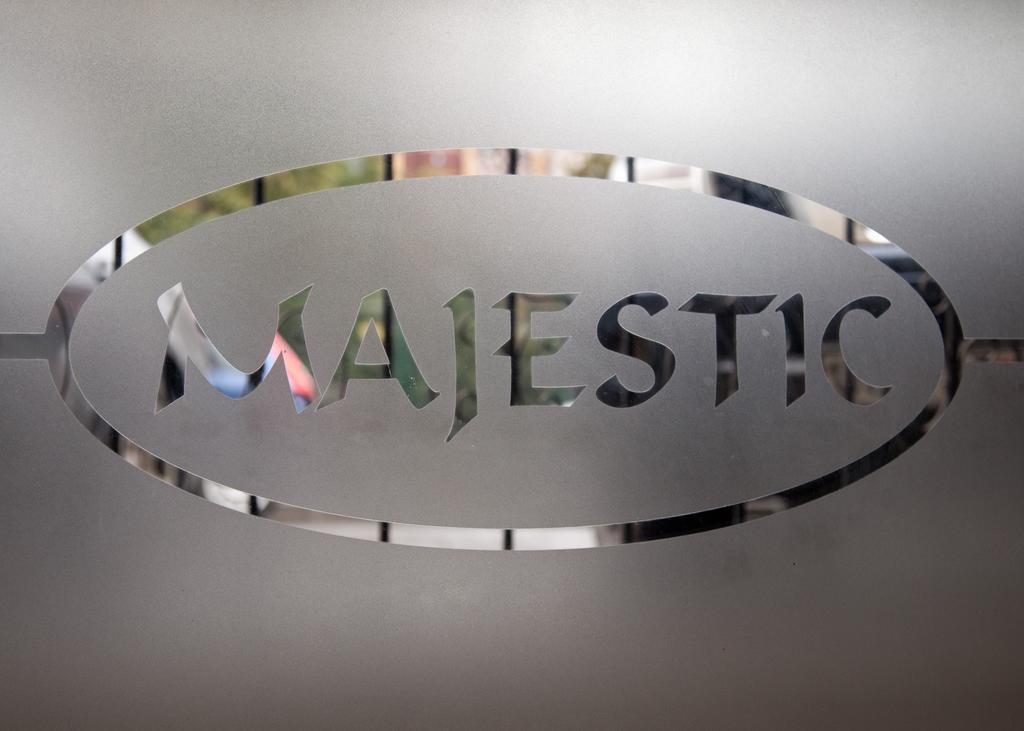 Hotel Majestic ياش المظهر الخارجي الصورة