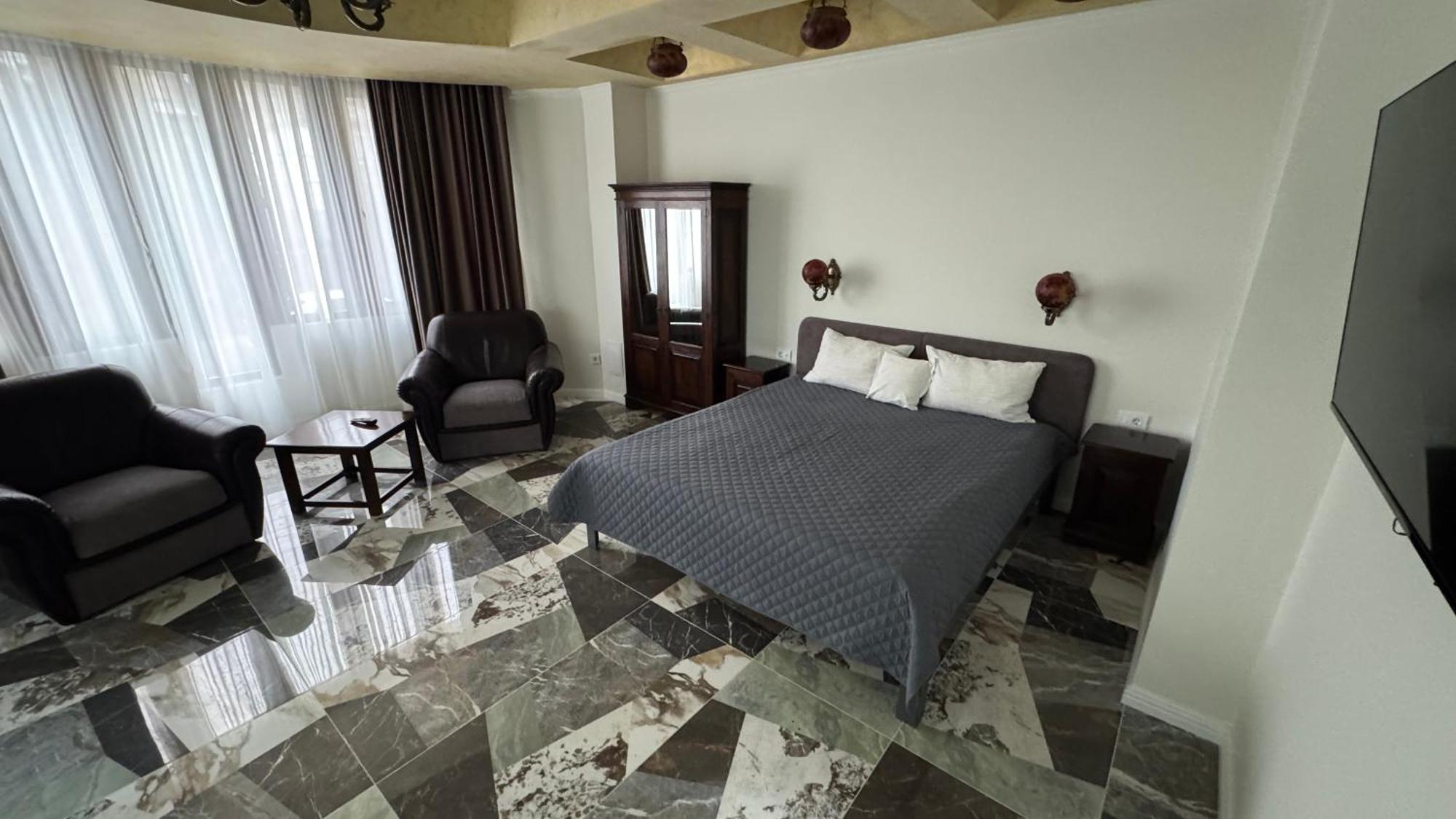 Hotel Majestic ياش المظهر الخارجي الصورة
